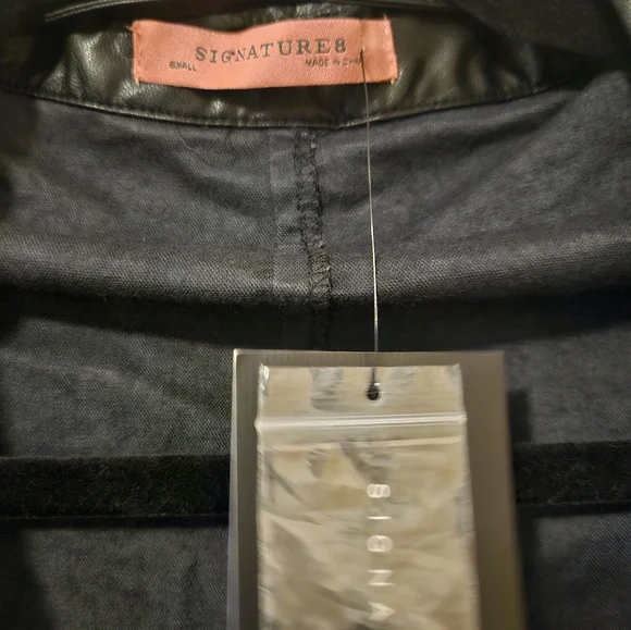 Signature 8 Faux Leather Top Black Size Small - Picture 8 of 8